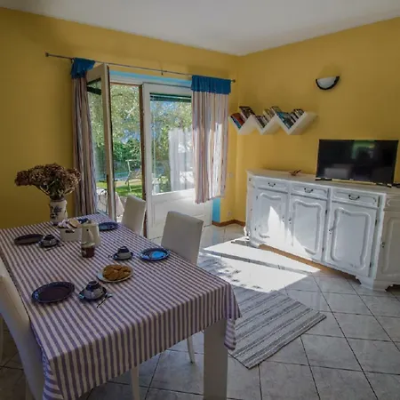 Casa Molteni ميزّيجرا
